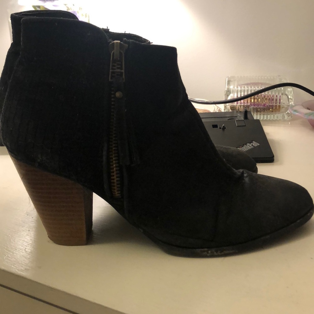 Black heel booties
